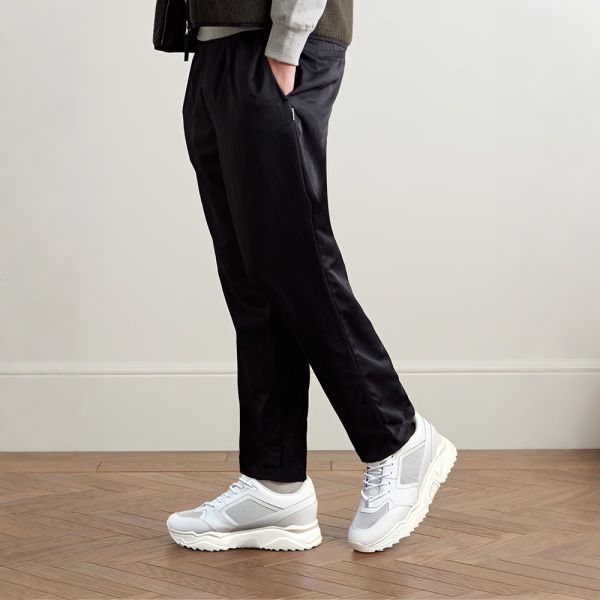 Zapato De Hombre Con Tacón Interior 10cm wearing